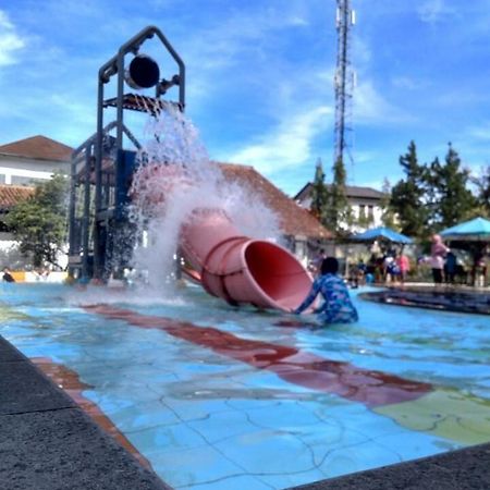 Puncak Village Hotel & Kampung Main Anak Gadok المظهر الخارجي الصورة